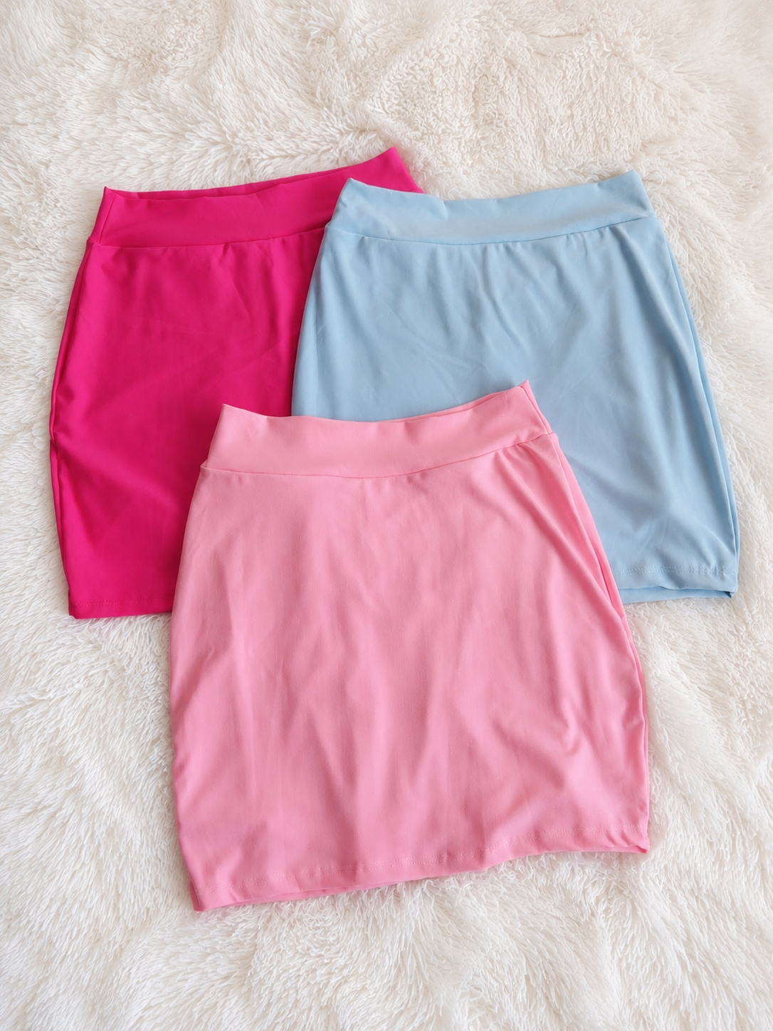 Falda short lisa